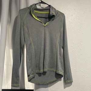 Grey and green pullover jacket